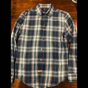 Men’s Vineyard Vines shirt